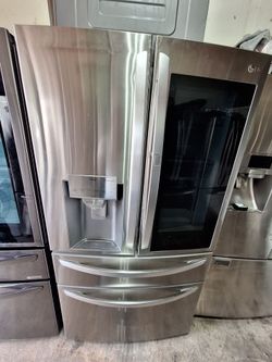 LG 4-Door InstaView Door-in-Door Refrigerator with Craft Ice