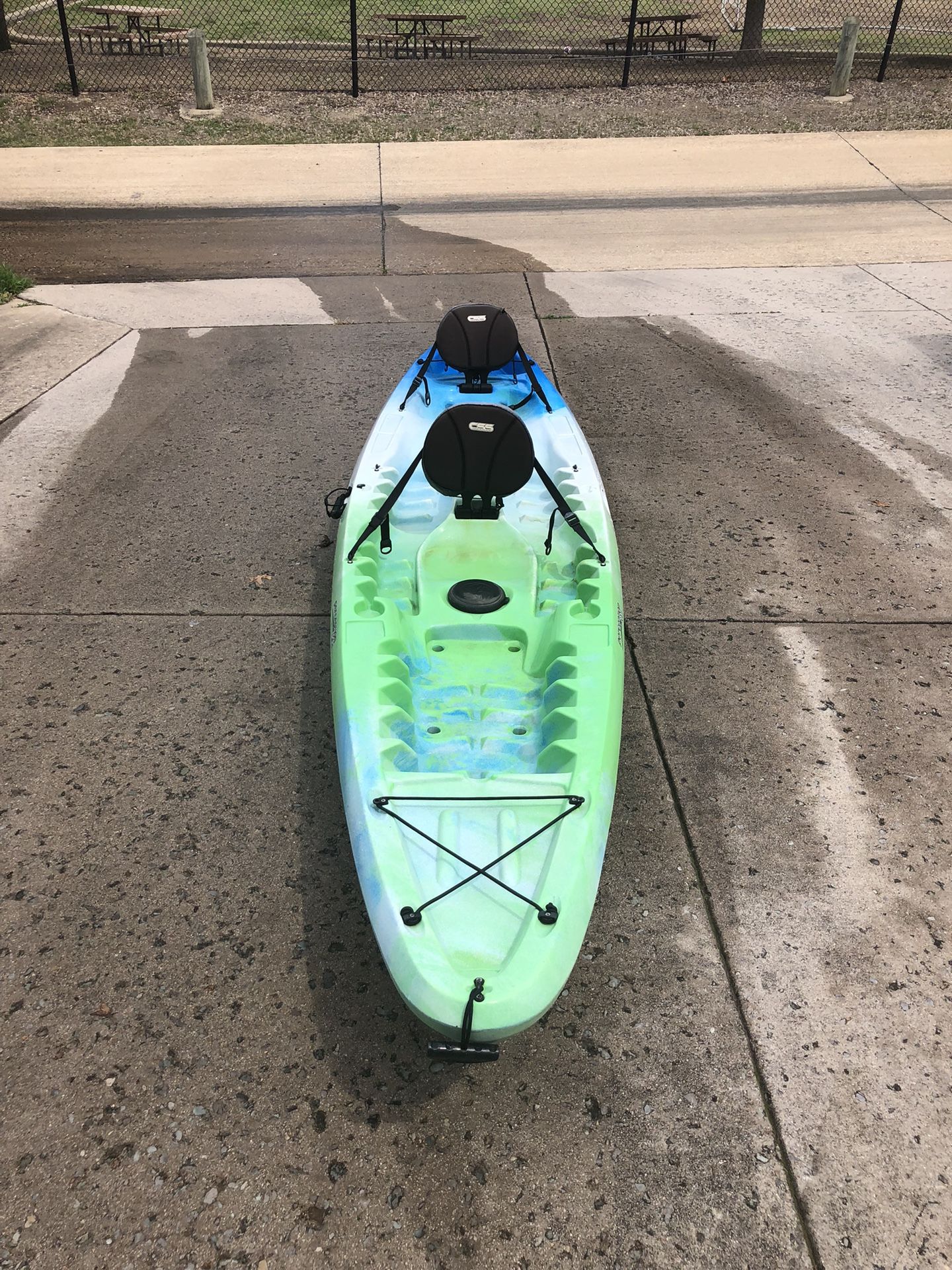 Perception Sport Pescador 13.0 tandem kayak blue/green/white w/oars and hangers