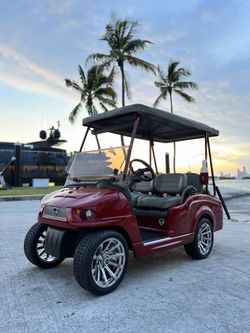 2022 CCCM CUSTOM ,  CLUB CAR , Aluminum Chassis , LITHIUM, BENTLEY  ,STREET LEGAL, FL TITLE, LSV, 4 SEATER!!!