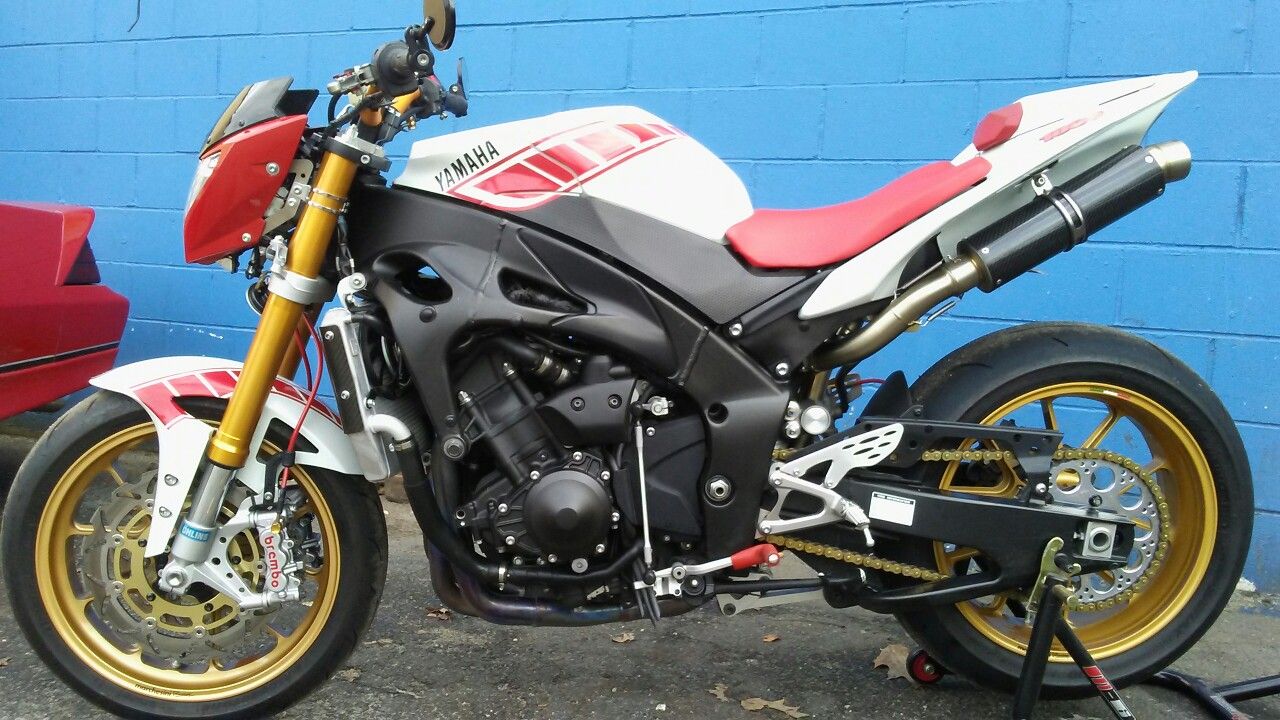 Custom Streetfighter R1