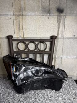 Lexus RC350 RC200 OEM 2015-2019 Right Passenger Side Headlight