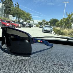 Oakley Sutro Sun