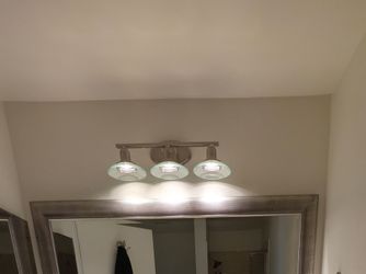 Bathroom vanity light fixture
