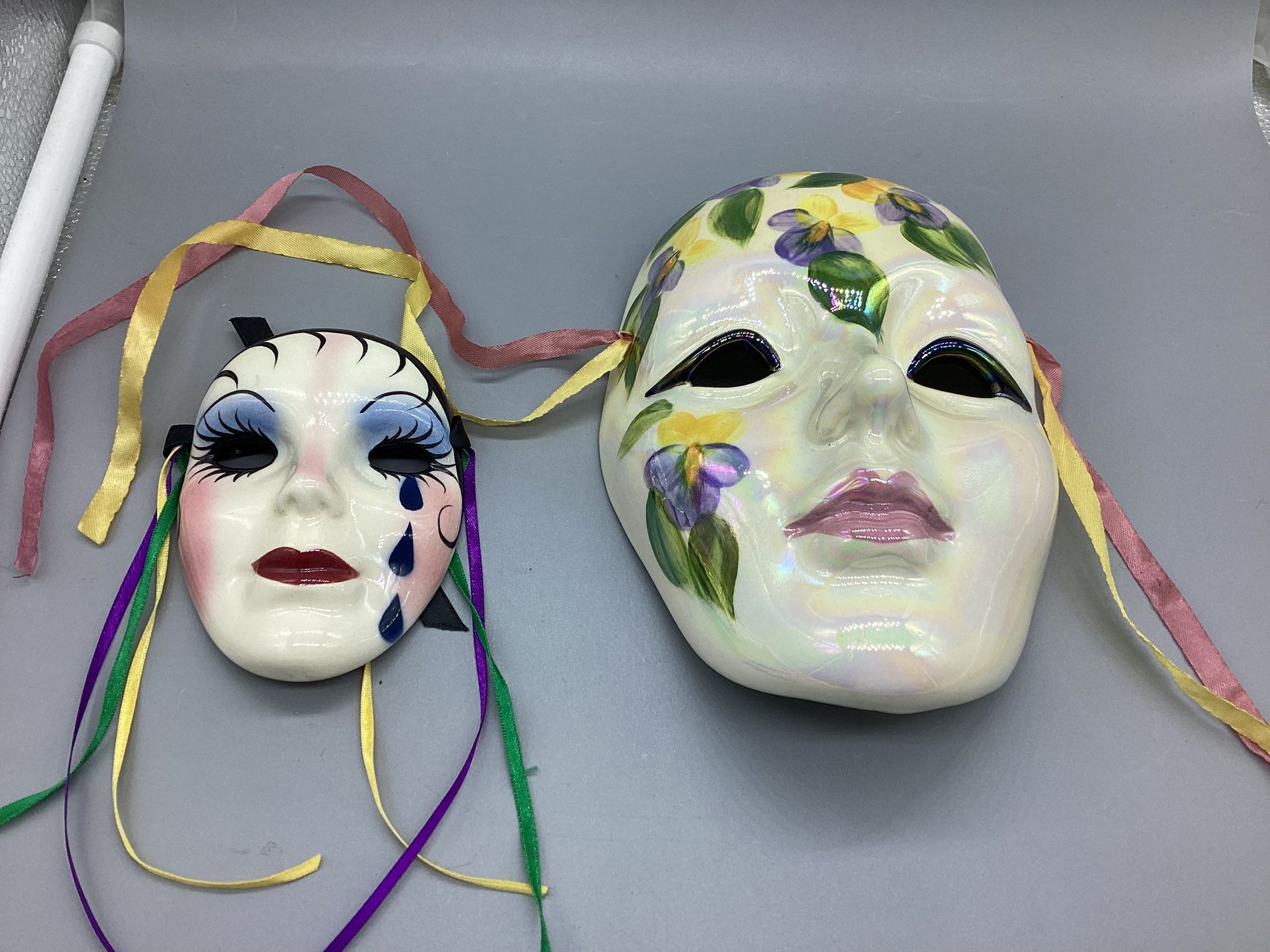 2 Venice Masquerade Faces Ceramic Hand Painted Mask Set Mardi Gras Wall Decor Masks 7” and 4” in height One is signed by Jancy Jacos , New Orlean.