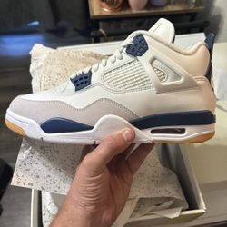 Jordan 4 SB Navy 