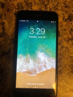 iPhone 7 sprint carrier 32 gb 215$ firm serious inquires only