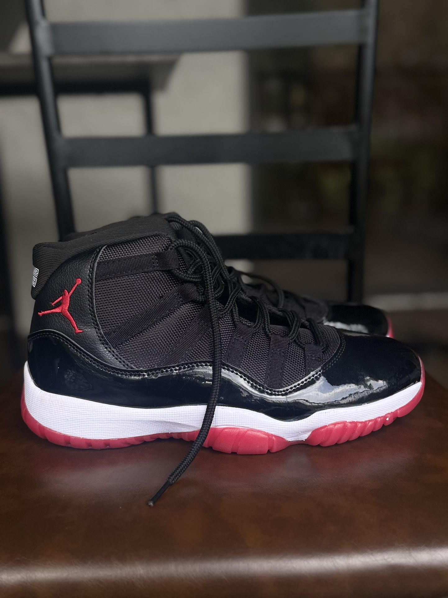 Jordans 11 Bred