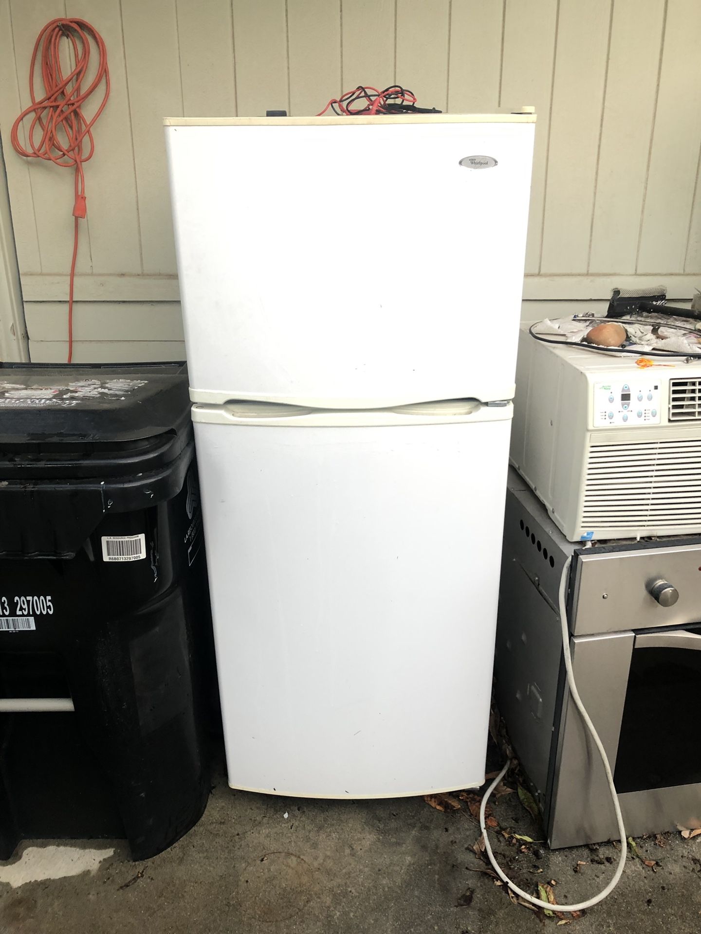 Whirlpool White Top Freezer Refrigerator