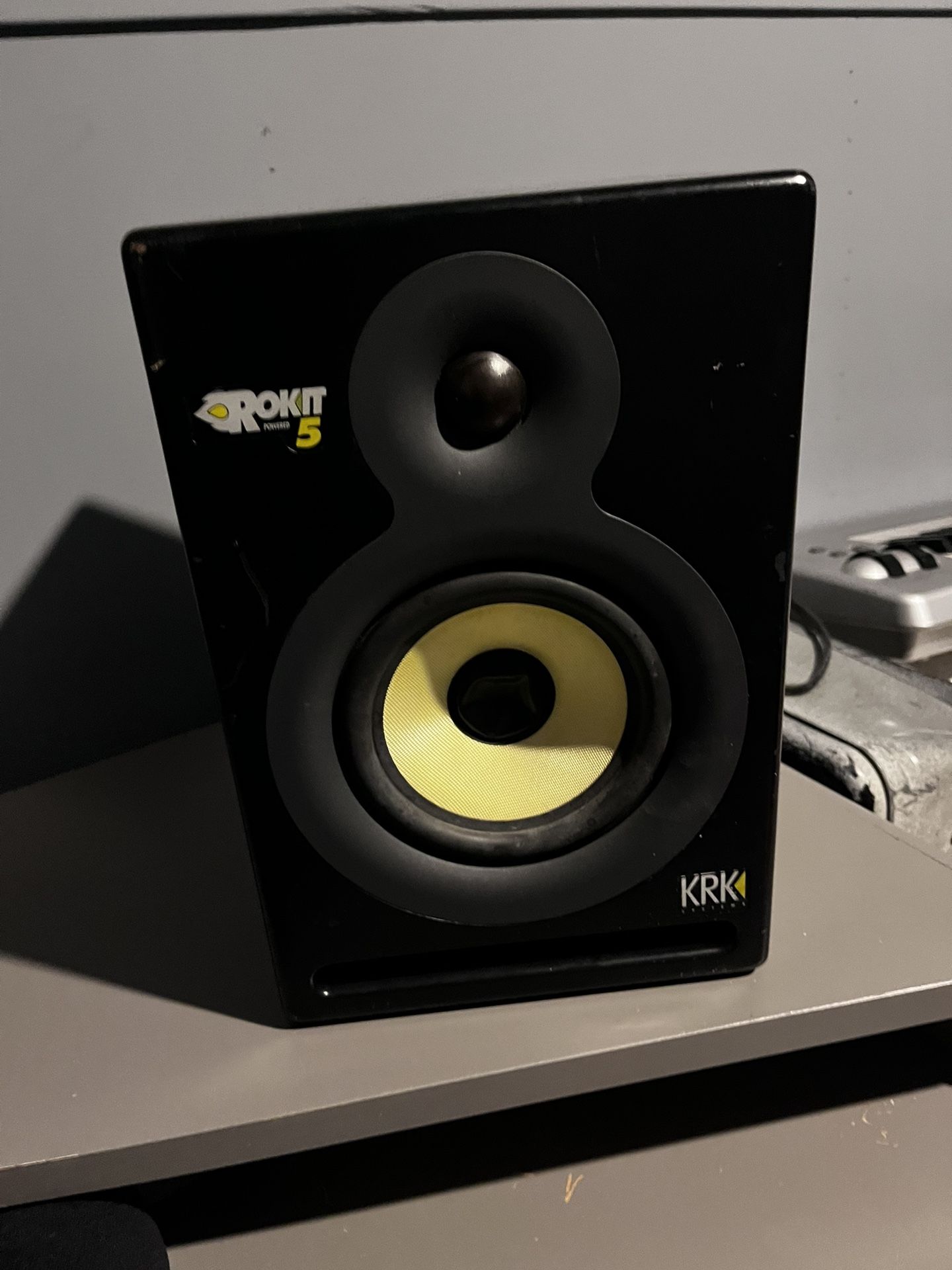 Studio Monitor 