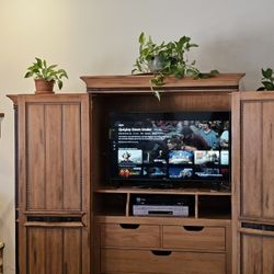 TV Hutch With 44 Inch LG TV