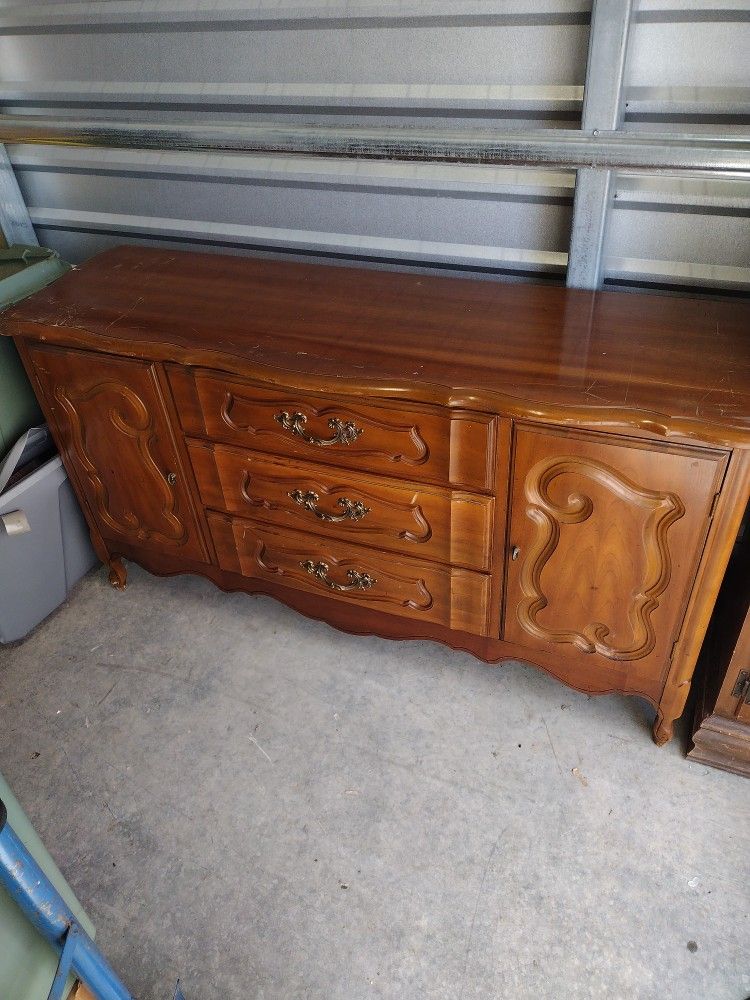 Buffet/Dresser