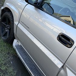 04 Escalade Part Out