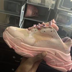 Size 10 Balenciaga Woman Size 9 Men
