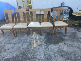 5 Dinning Room Chairs