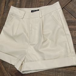 Beige Pleather High Waisted Shorts Size S Petite 
