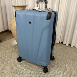 The Cascade Large Checked Spinner Luggage