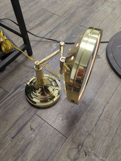 Desk lamp