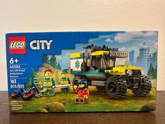 LEGO CITY  4x4 off road ambulance rescue