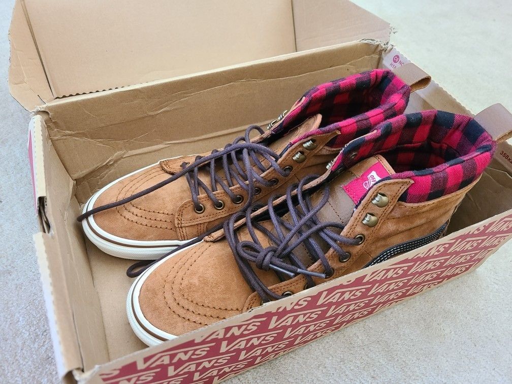 brand new Vans Sk8 Hi MTE 9.5 Men plaid brown sneakers high top shoes