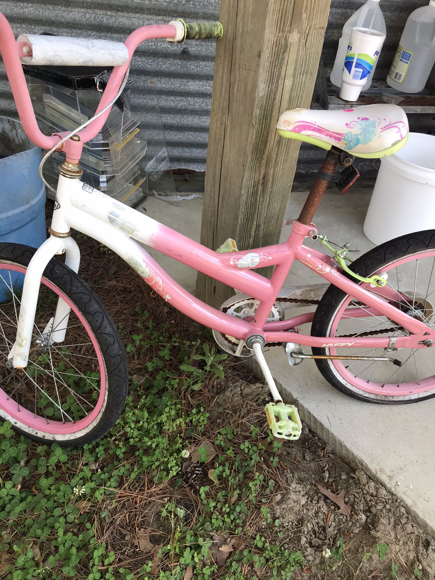 Girls Huffy bike pink!