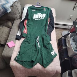 Nike Outfit Med