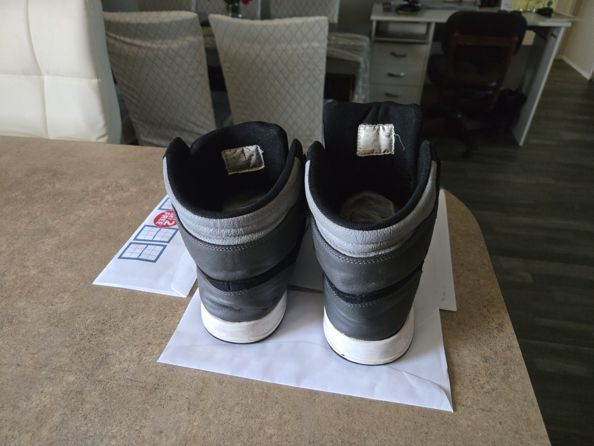 Levi's uptown shoes