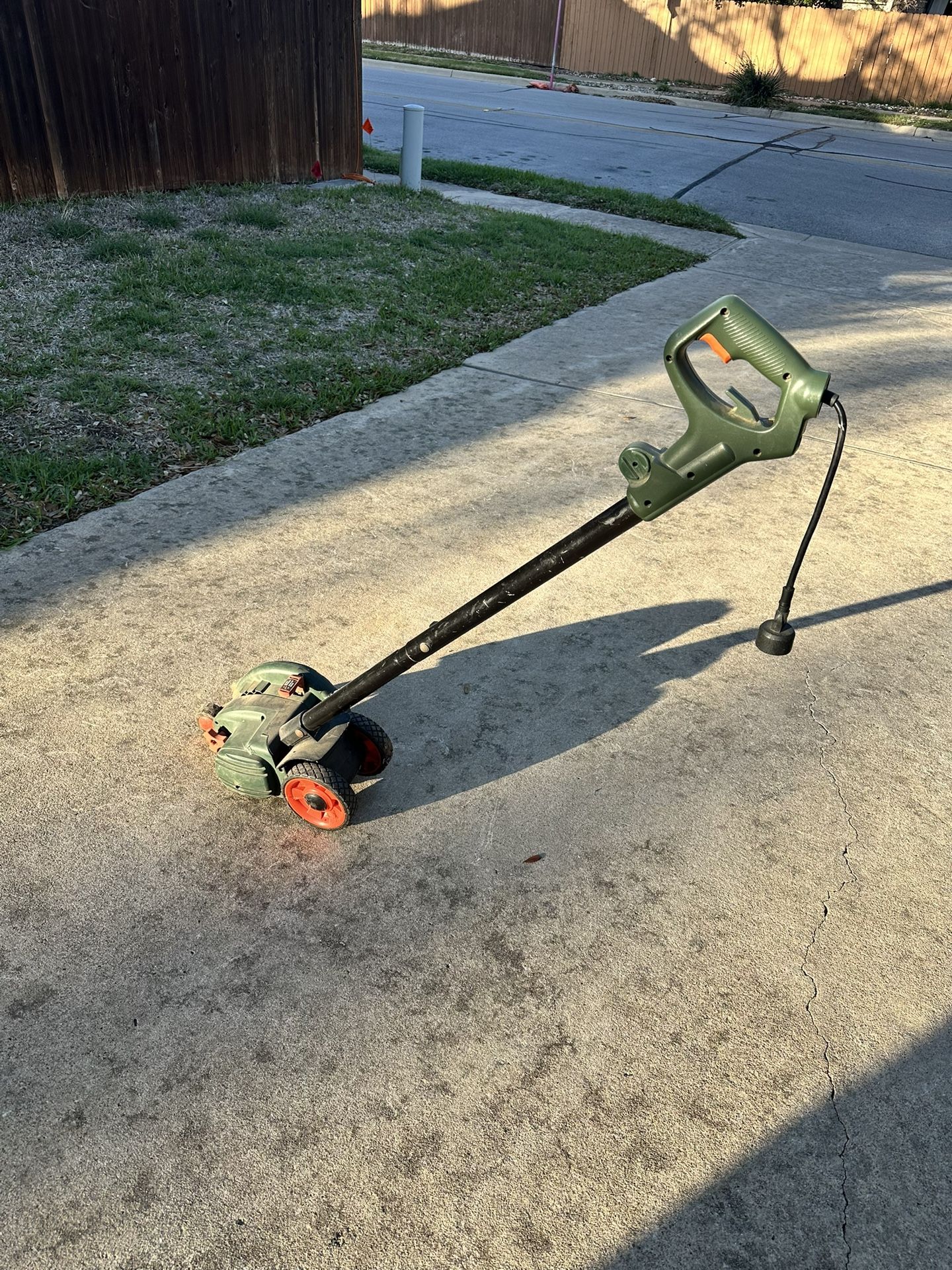 Black & Decker Edge Hog edger