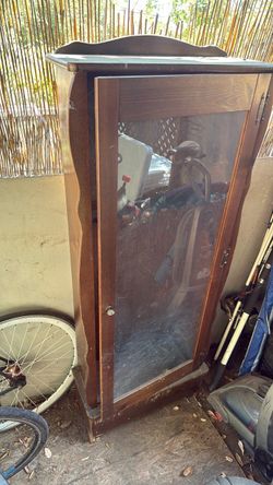 Rifle wood cabinet