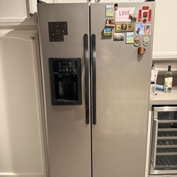 Hot Point Side By Side Fridge