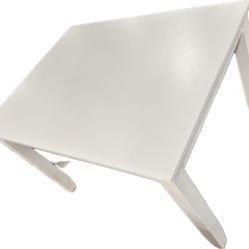 Seaside White Dining Table Perfect For Apartments New In Box