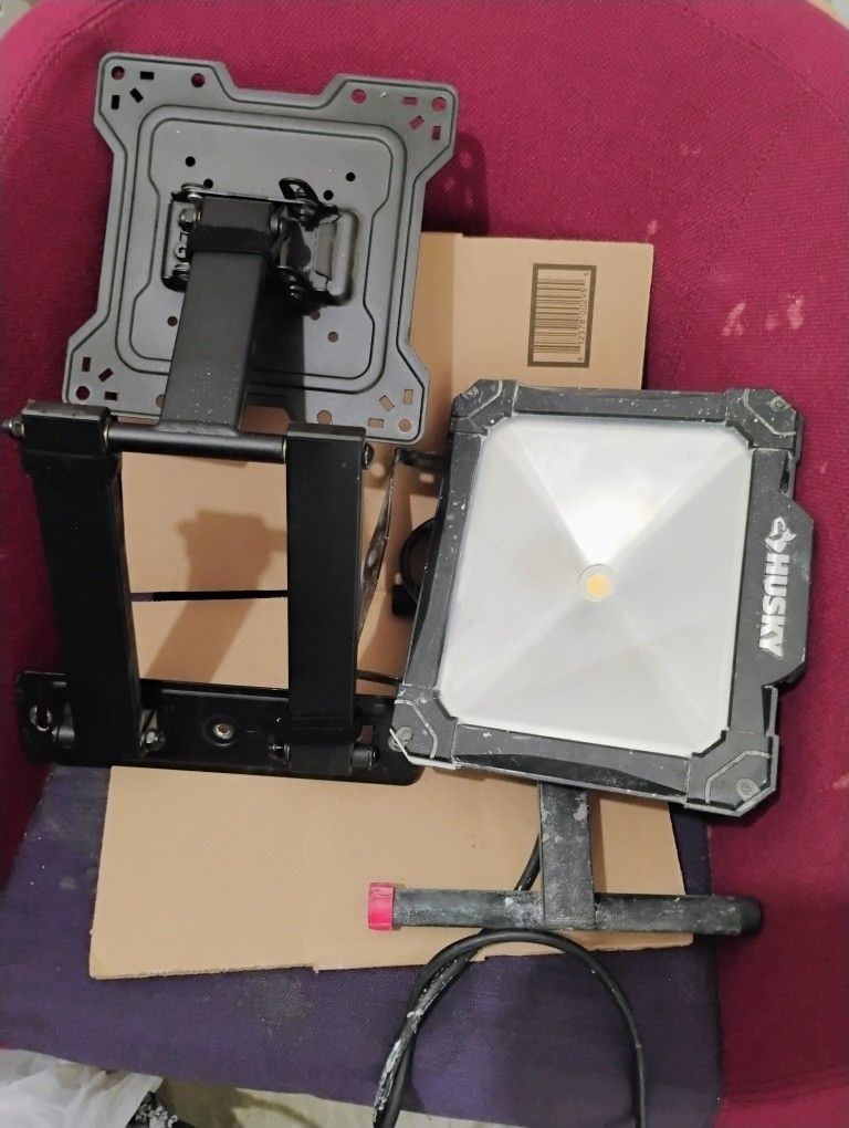Mountain Wall TV And Husky LD Light.