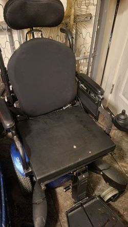 Qm-710 Quickie Power Wheelchair