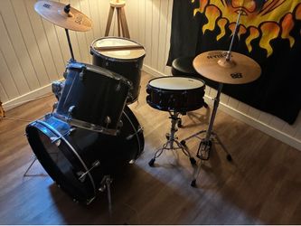 Tama 6pc drum kit stool included Black