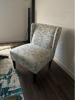 Decor Side Chair