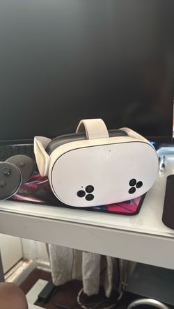Meta Quest 3 VR Headset