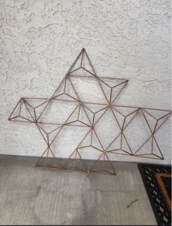 Modern Geometric Metal Wall Decor – Bronze/Copper Finish.