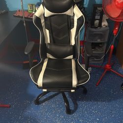 Gaming chair