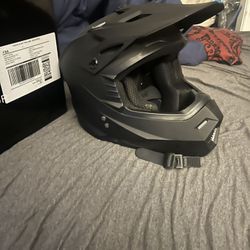 1 Storm Helmet 