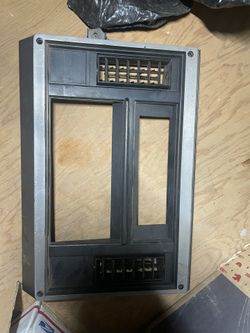 1(contact info removed) Chevy S10 Center Piece