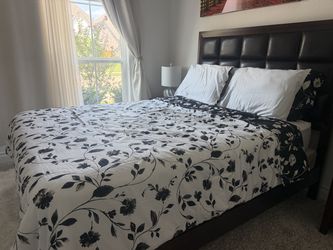 3 piece Queen Bedroom Set