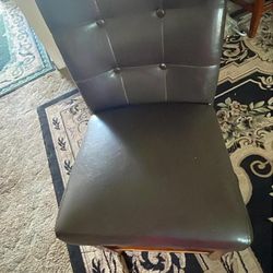 4 Like New Leather Counterhight Dinning Table And Chair Set 