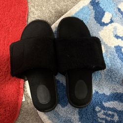 goodfellow slides size 13