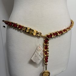 👜 CHANEL 24K Gold-Plated Red Lambskin Chain Belt – New With Tags Vintage 