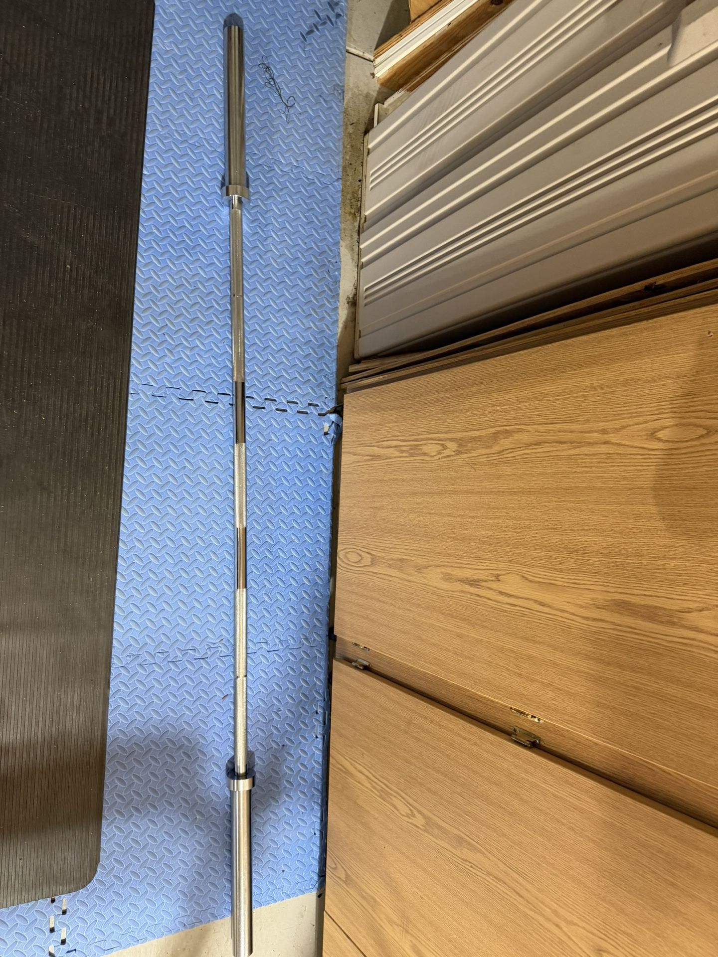 33lb Olympic 7” Barbell 1000 Weight capacity