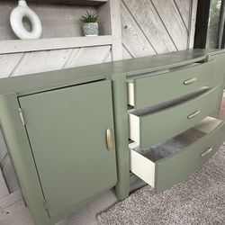  ✨ Modern Refreshed Green Buffet / Dresser ✨
