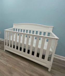 Crib and mattress