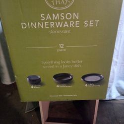 DASH OF THAT 12 pc. Dinnerware Set  BLACK