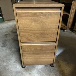 Rolling filing cabinet