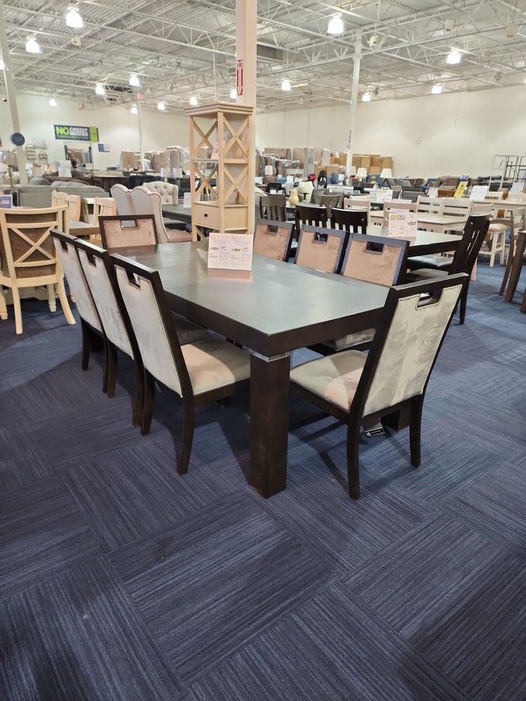 9pc Rectangular Dining Room Set for Sale in Casa Grande, AZ OfferUp