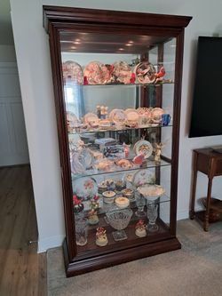 Keepsakes Lighted Curio Cabinet